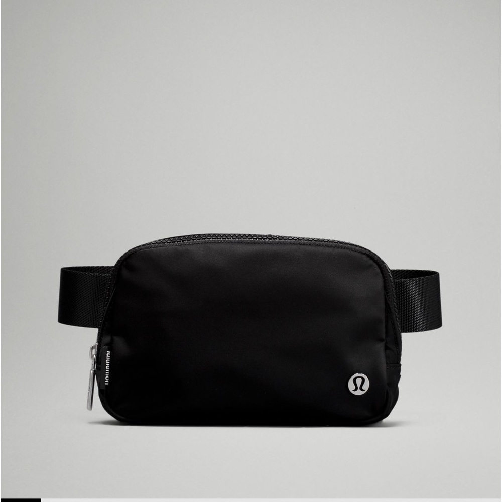 lululemon Athletics Brand New Belt Bag